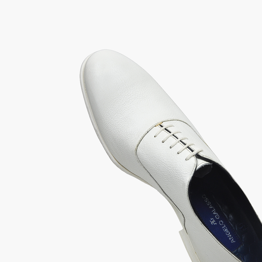 White Lace-up Oxford Shoes
